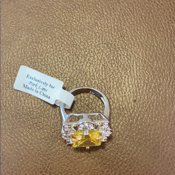 Park lane ring! - Picture 2 of 4